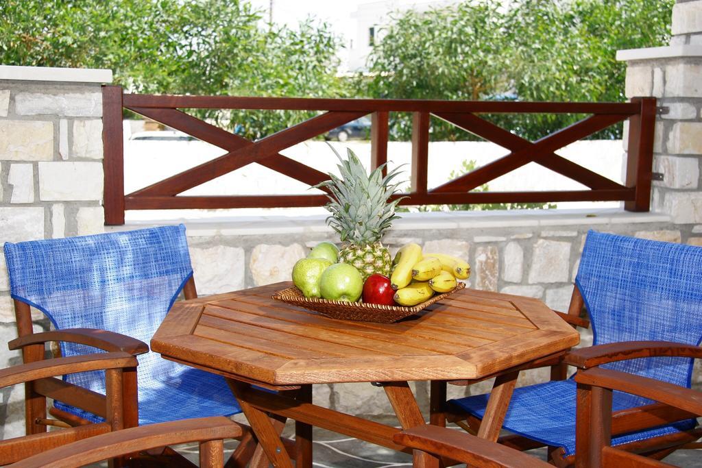 Anna Platanou Hotel Parikia  Exterior photo