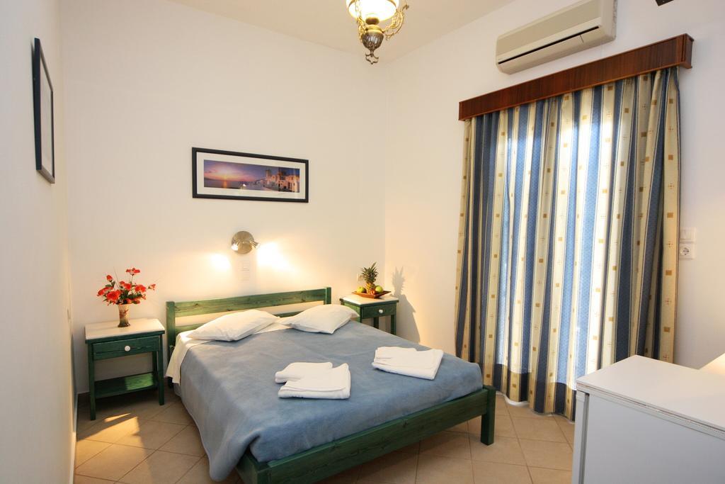 Anna Platanou Hotel Parikia  Exterior photo