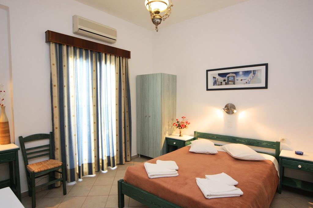 Anna Platanou Hotel Parikia  Room photo