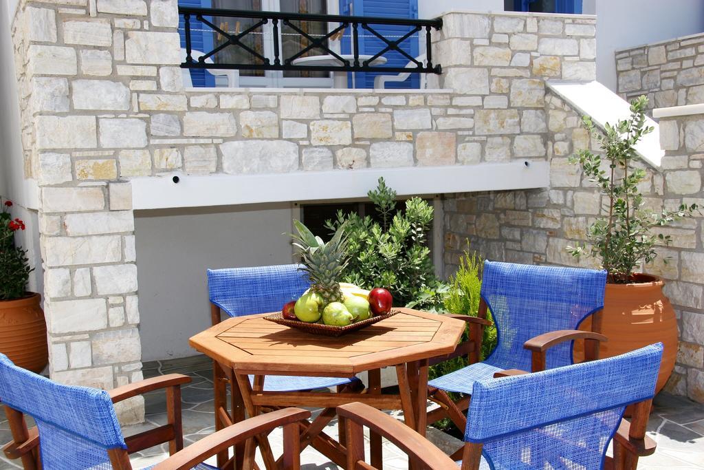 Anna Platanou Hotel Parikia  Exterior photo