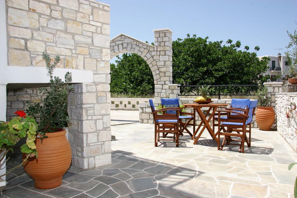 Anna Platanou Hotel Parikia  Exterior photo